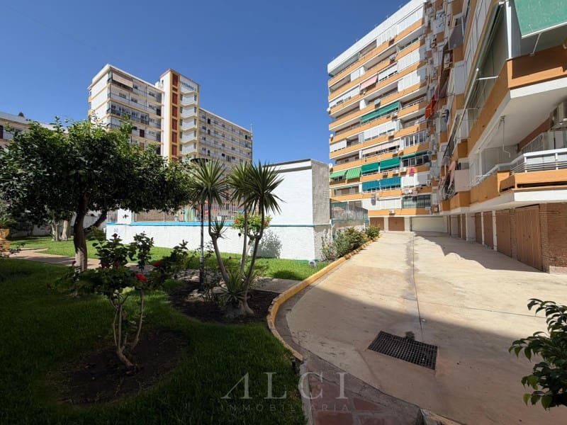 2 chambre Appartement à vendre à Torre del Mar avec piscine - 260 000 € (Ref: 10042725)