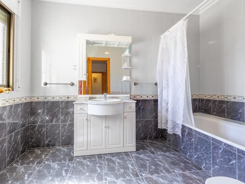 6 soverom Villa til salgs i Sedella - € 499 000 (Ref: 10048958)