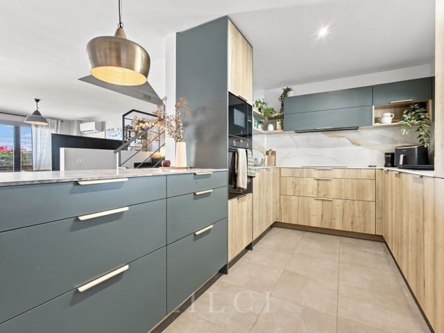 Chalet de 3 habitaciones en Almayate, Vélez-Málaga en venta con piscina - 495.000 € (Ref: 10058793)