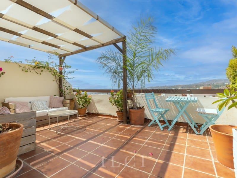 3 Zimmer Villa zu verkaufen in Almayate mit Pool - 520.000 € (Ref: 10058793)