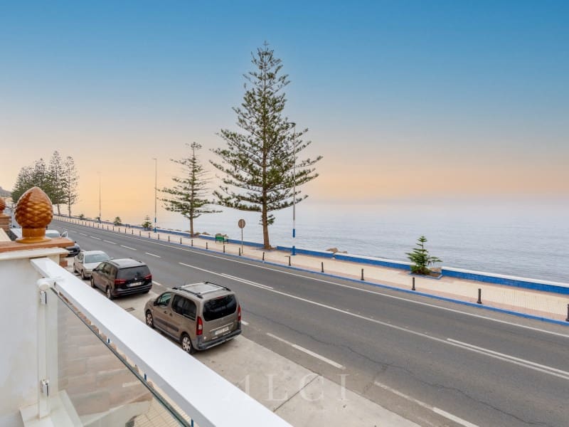 2 bedroom Beach Apartment for sale in Lagos - € 385,000 (Ref: 10058794)