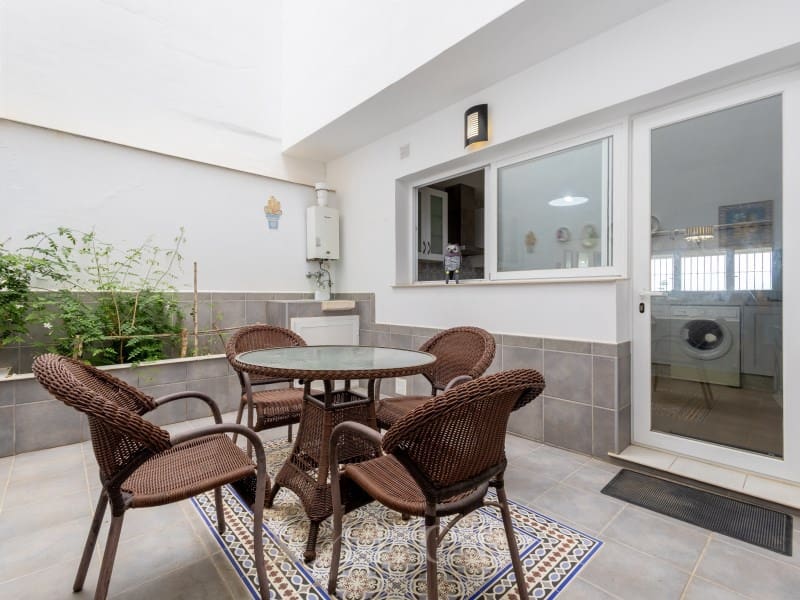 2 bedroom Beach Apartment for sale in Lagos - € 385,000 (Ref: 10058794)