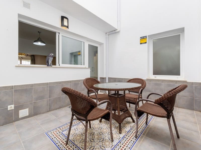 2 bedroom Beach Apartment for sale in Lagos - € 385,000 (Ref: 10058794)