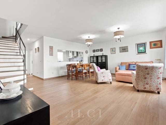 2 bedroom Beach Apartment for sale in Lagos, Vélez-Málaga - € 385,000 (Ref: 10058794)