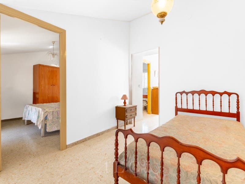 5 quarto Casa em Banda para venda em Periana com garagem - 175 000 € (Ref: 10100121)