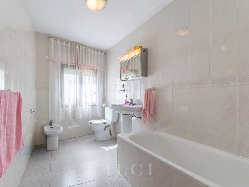5 quarto Casa em Banda para venda em Periana com garagem - 175 000 € (Ref: 10100121)