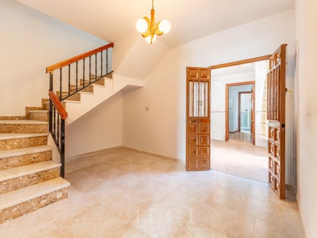 5 quarto Casa em Banda para venda em Periana com garagem - 175 000 € (Ref: 10100121)