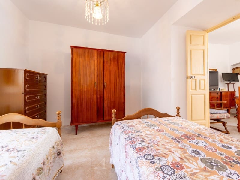 5 quarto Casa em Banda para venda em Periana com garagem - 175 000 € (Ref: 10100121)