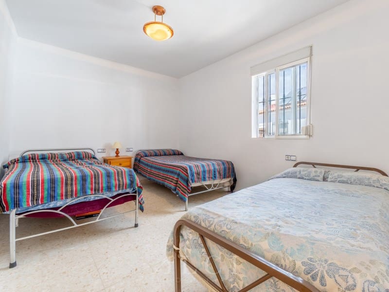 5 quarto Casa em Banda para venda em Periana com garagem - 175 000 € (Ref: 10100121)