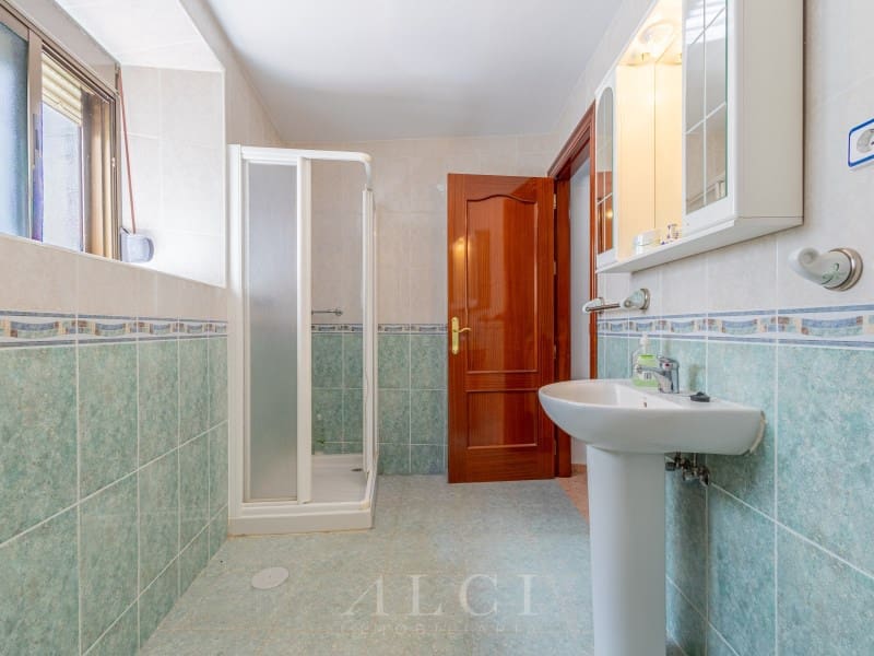 5 quarto Casa em Banda para venda em Periana com garagem - 175 000 € (Ref: 10100121)