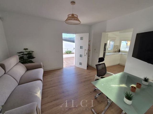 5 Zimmer Villa zu verkaufen in Alcaucín mit Pool Garage - 480.000 € (Ref: 10124292)