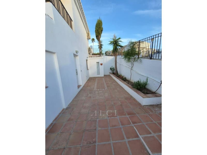 5 sovrum Villa till salu i Alcaucin med pool garage - 480 000 € (Ref: 10124292)