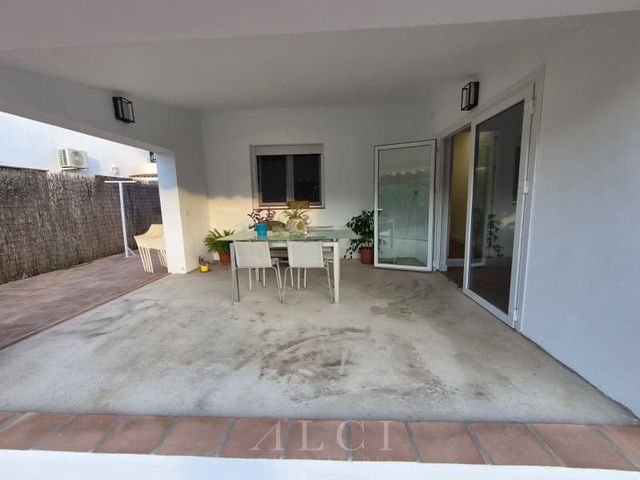 5 Zimmer Villa zu verkaufen in Alcaucín mit Pool Garage - 480.000 € (Ref: 10124292)