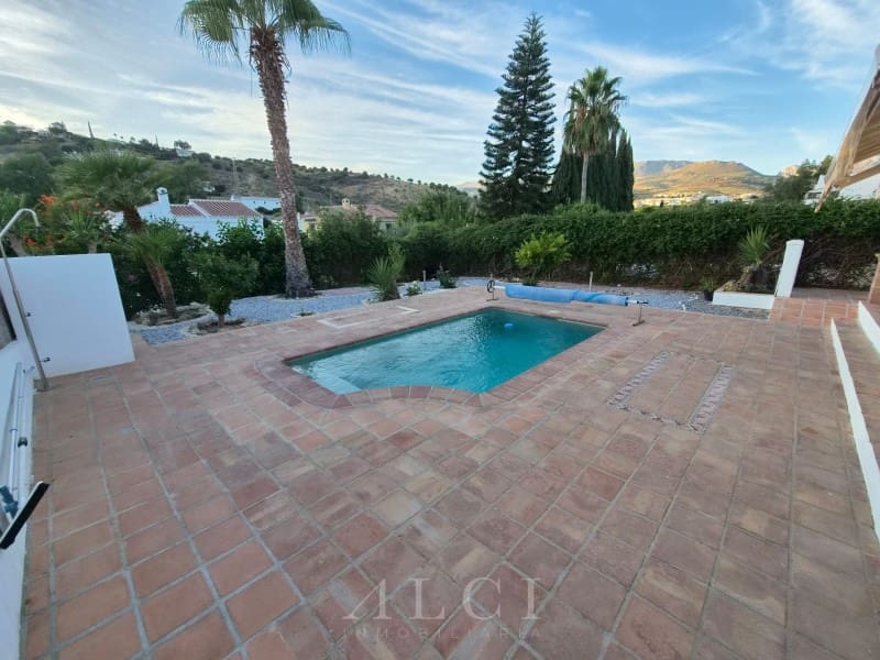 5 sovrum Villa till salu i Alcaucin med pool garage - 480 000 € (Ref: 10124292)