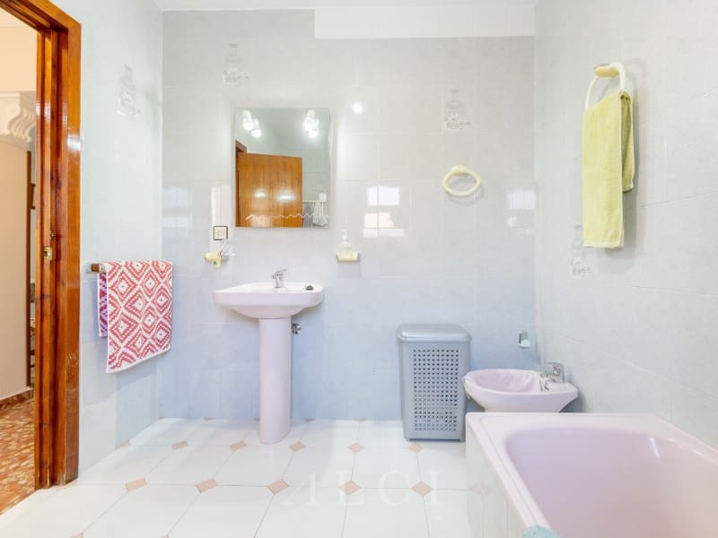 4 slaapkamer Huis te koop in Periana met garage - € 249.900 (Ref: 10171234)