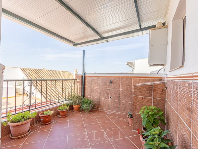 4 slaapkamer Huis te koop in Periana met garage - € 249.900 (Ref: 10171234)