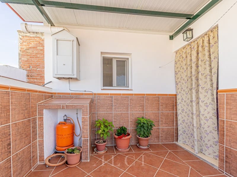 4 slaapkamer Huis te koop in Periana met garage - € 249.900 (Ref: 10171234)