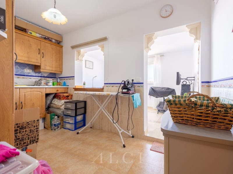 4 slaapkamer Huis te koop in Periana met garage - € 249.900 (Ref: 10171234)