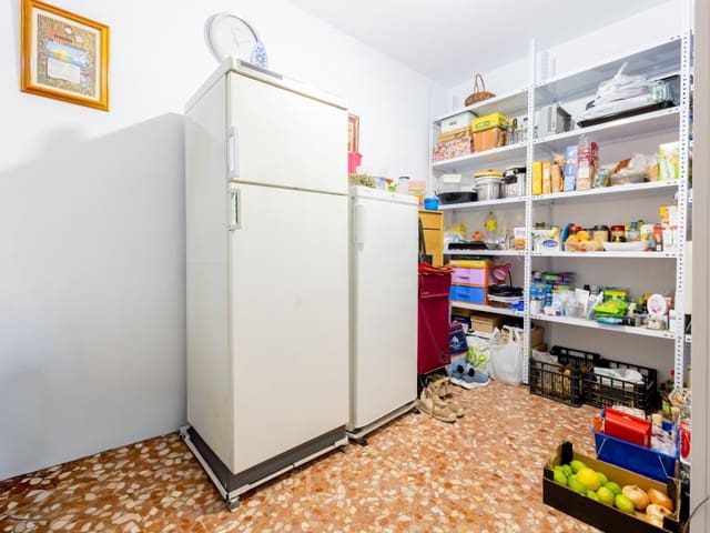 4 bedroom Townhouse for sale in Periana with garage - € 249,900 (Ref: 10171234)