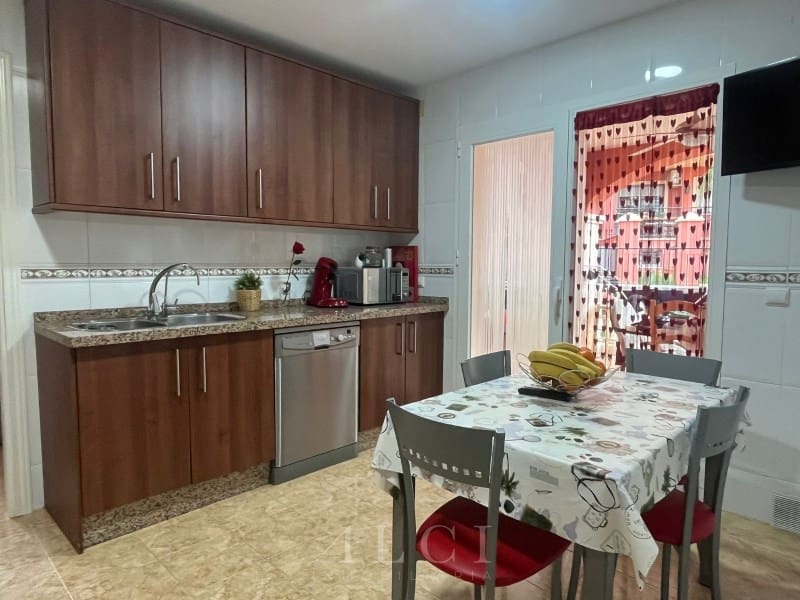 4 Zimmer Villa zu verkaufen in Torre del Mar mit Pool Garage - 485.000 € (Ref: 10180441)