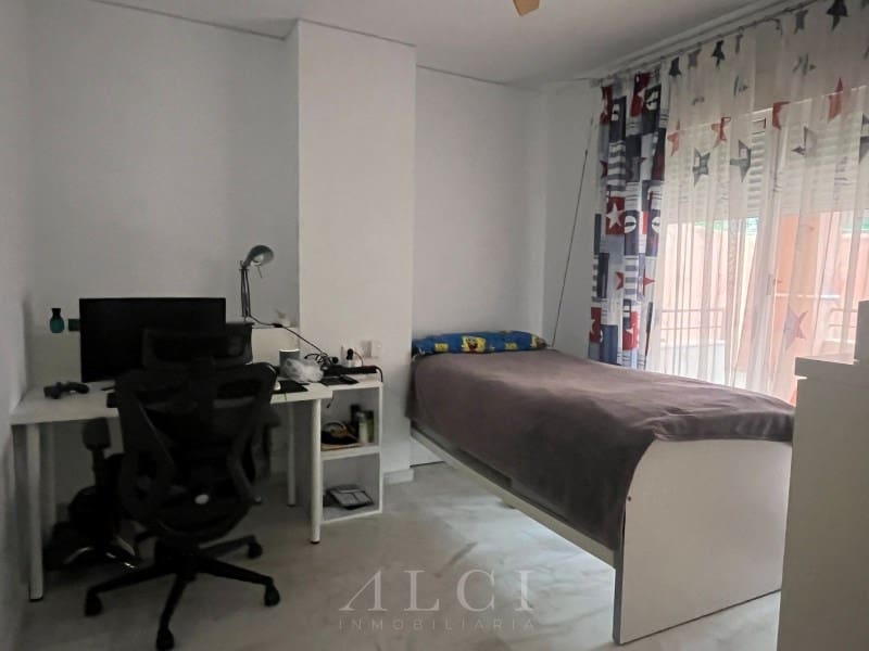 4 Zimmer Villa zu verkaufen in Torre del Mar mit Pool Garage - 485.000 € (Ref: 10180441)