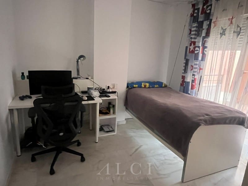 4 Zimmer Villa zu verkaufen in Torre del Mar mit Pool Garage - 485.000 € (Ref: 10180441)