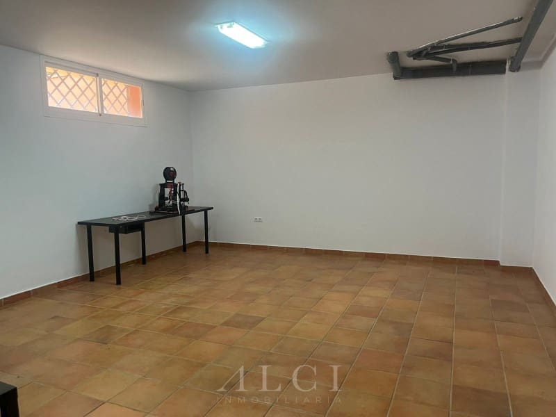 4 Zimmer Villa zu verkaufen in Torre del Mar mit Pool Garage - 485.000 € (Ref: 10180441)