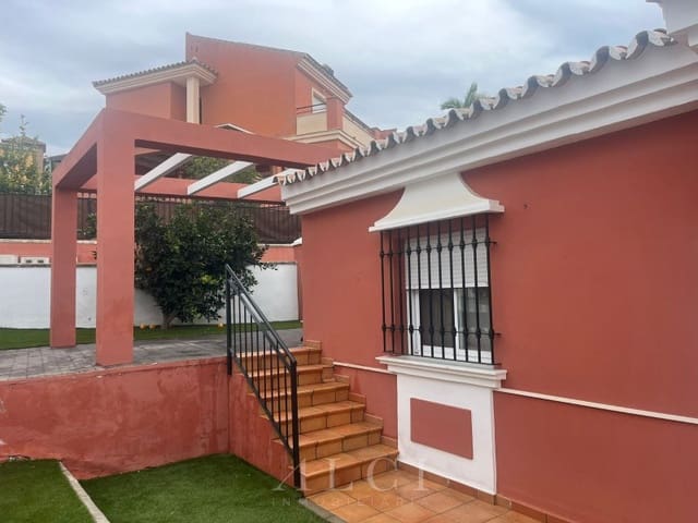 4 Zimmer Villa zu verkaufen in Torre del Mar, Vélez-Málaga mit Pool Garage - 485.000 € (Ref: 10180441)