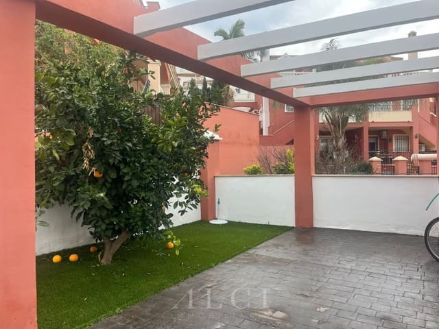 4 Zimmer Villa zu verkaufen in Torre del Mar, Vélez-Málaga mit Pool Garage - 485.000 € (Ref: 10180441)