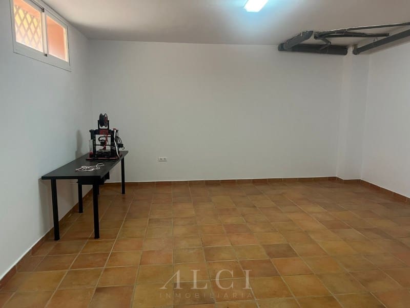4 Zimmer Villa zu verkaufen in Torre del Mar mit Pool Garage - 485.000 € (Ref: 10180441)