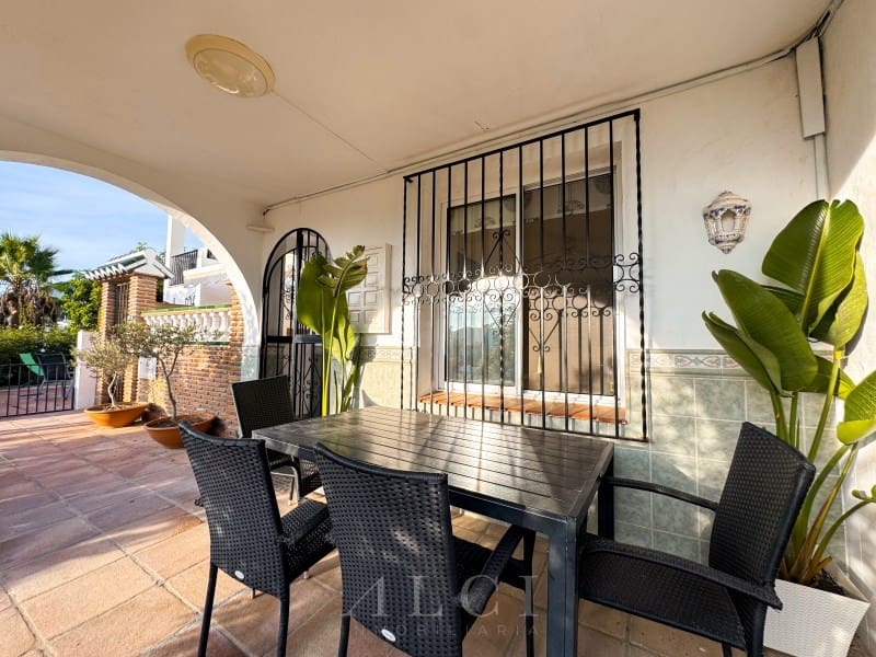 2 soveværelse Byhus til salg i Nerja med garage - € 295.000 (Ref: 9311218)