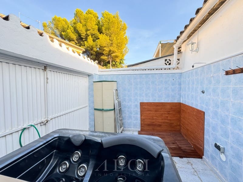 2 soveværelse Byhus til salg i Nerja med garage - € 295.000 (Ref: 9311218)