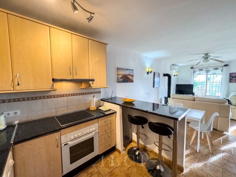 2 soveværelse Byhus til salg i Nerja med garage - € 295.000 (Ref: 9311218)