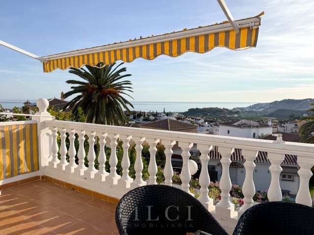 2 soveværelse Byhus til salg i Avda Pescia - Ctra de Frigiliana, Nerja med garage - € 295.000 (Ref: 9311218)