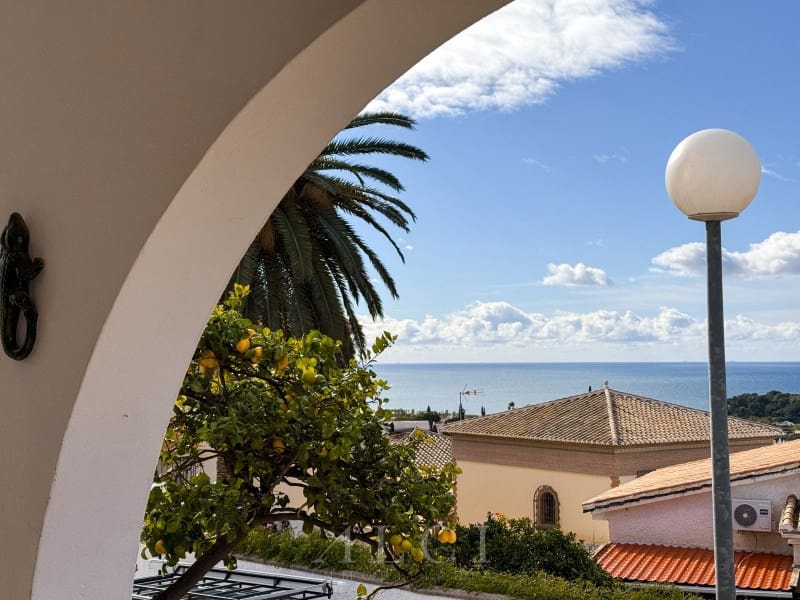 2 soveværelse Byhus til salg i Nerja med garage - € 295.000 (Ref: 9311218)