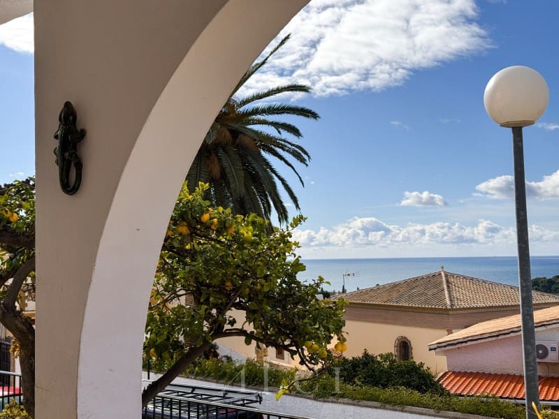 2 soveværelse Byhus til salg i Nerja med garage - € 295.000 (Ref: 9311218)