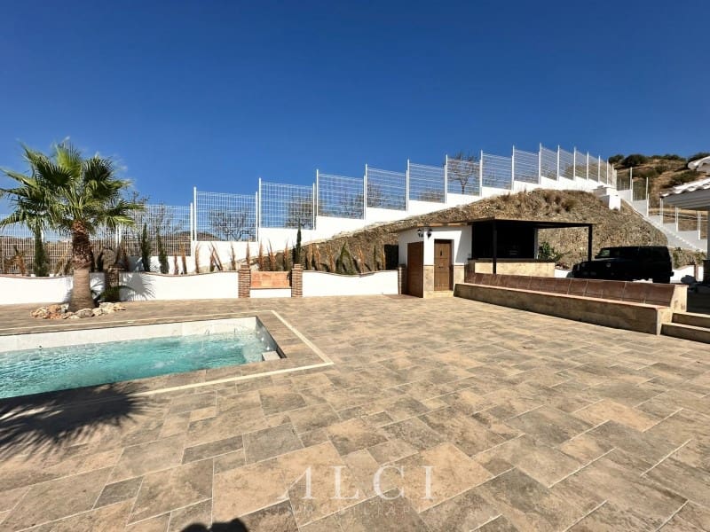 4 Zimmer Finca/Landgut zu verkaufen in Canillas de Aceituno - 700.000 € (Ref: 9311222)