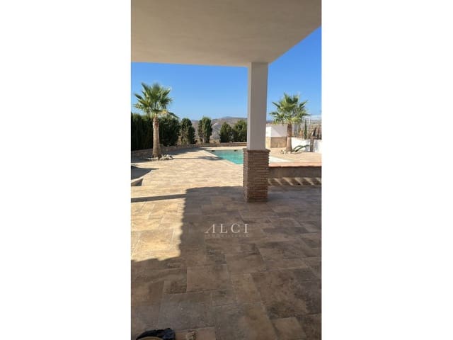 4 Zimmer Finca/Landgut zu verkaufen in Canillas de Aceituno - 700.000 € (Ref: 9311222)