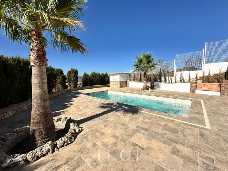 4 Zimmer Finca/Landgut zu verkaufen in Canillas de Aceituno - 700.000 € (Ref: 9311222)