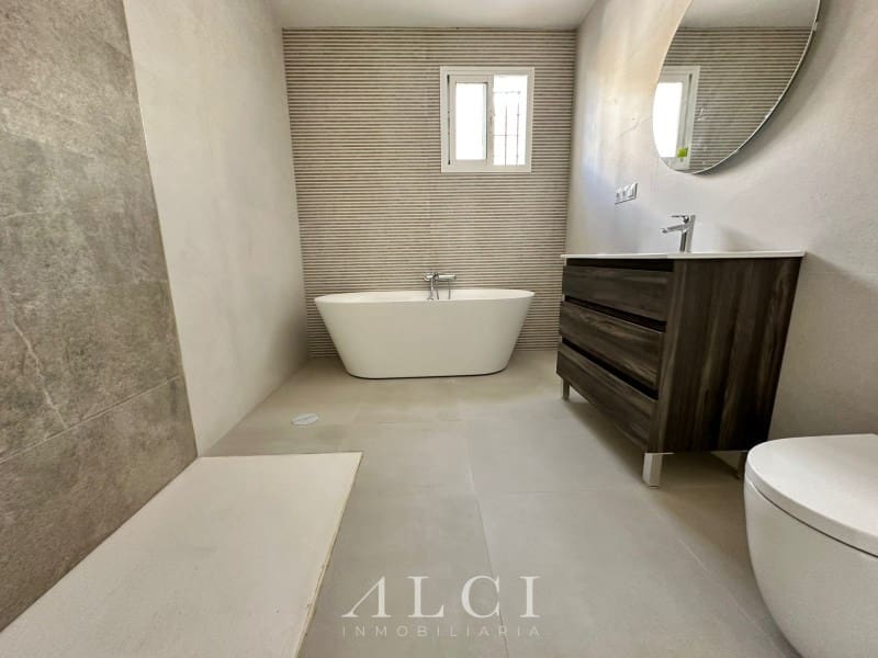 4 Zimmer Finca/Landgut zu verkaufen in Canillas de Aceituno - 700.000 € (Ref: 9311222)