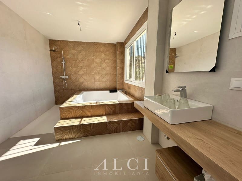 4 Zimmer Finca/Landgut zu verkaufen in Canillas de Aceituno - 700.000 € (Ref: 9311222)