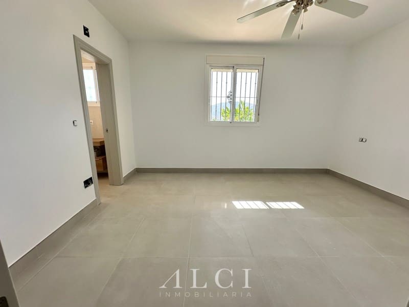 4 Zimmer Finca/Landgut zu verkaufen in Canillas de Aceituno - 700.000 € (Ref: 9311222)