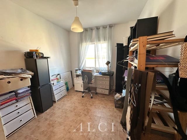 4 chambre Villa/Maison Semi-Mitoyenne à vendre à Viñuela avec piscine garage - 290 000 € (Ref: 9311223)