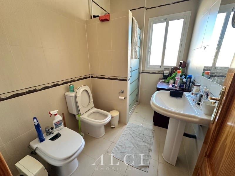 4 bedroom Semi-detached Villa for sale in Vinuela with pool garage - € 290,000 (Ref: 9311223)