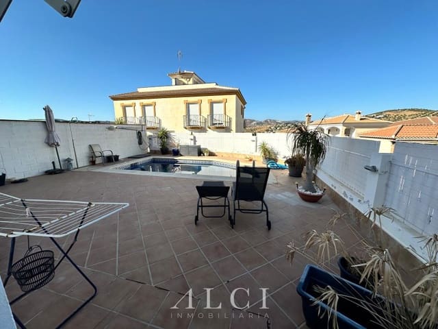 4 chambre Villa/Maison Semi-Mitoyenne à vendre à Viñuela avec piscine garage - 290 000 € (Ref: 9311223)