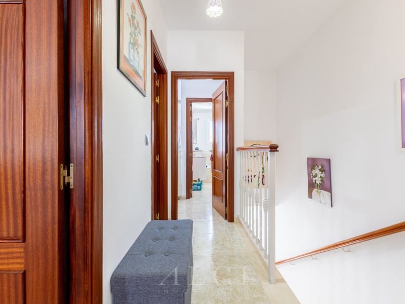 3 bedroom Townhouse for sale in Periana with garage - € 299,000 (Ref: 9311225)