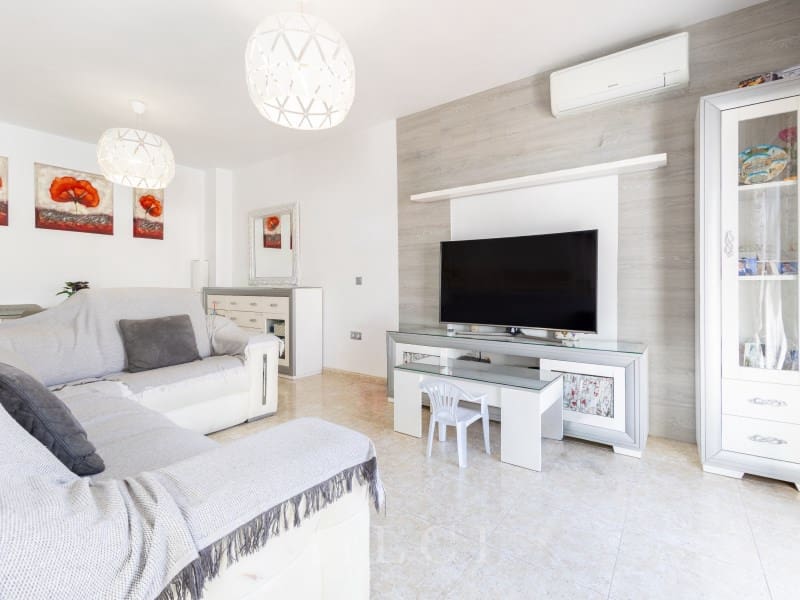 3 bedroom Townhouse for sale in Periana with garage - € 299,000 (Ref: 9311225)