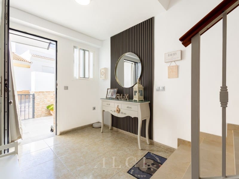 3 bedroom Townhouse for sale in Periana with garage - € 299,000 (Ref: 9311225)