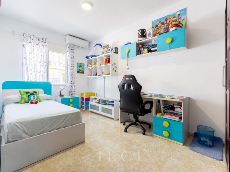 3 bedroom Townhouse for sale in Periana with garage - € 299,000 (Ref: 9311225)