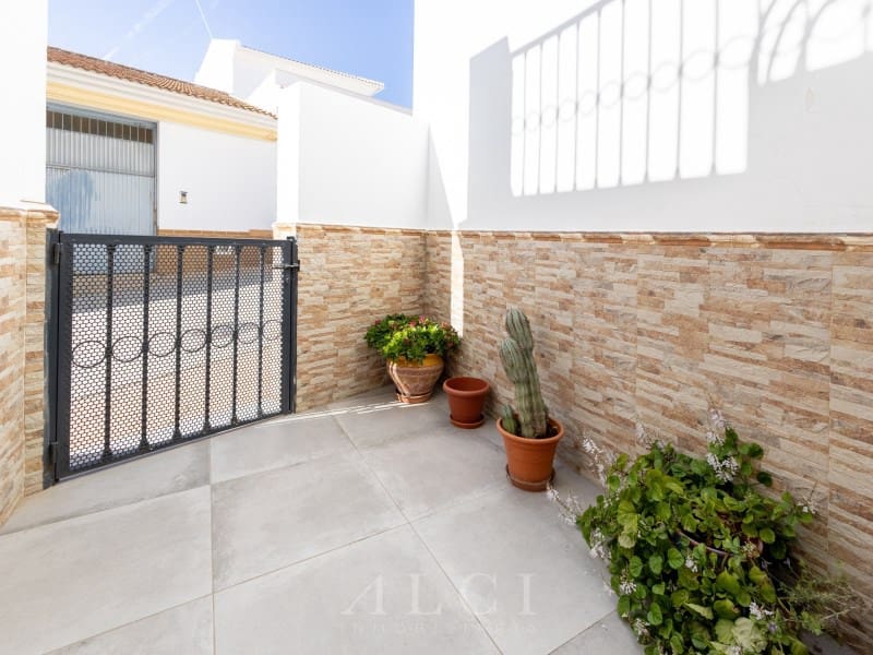 3 bedroom Townhouse for sale in Periana with garage - € 299,000 (Ref: 9311225)